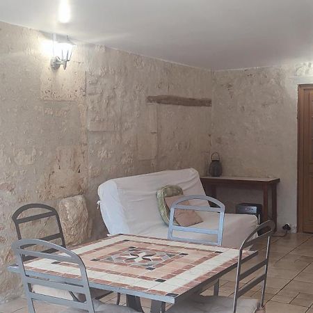 Gite Cosy, Sur Jardin, Terrasse Privee, Parking Au Calme En Rdc Gemozac Exterior photo
