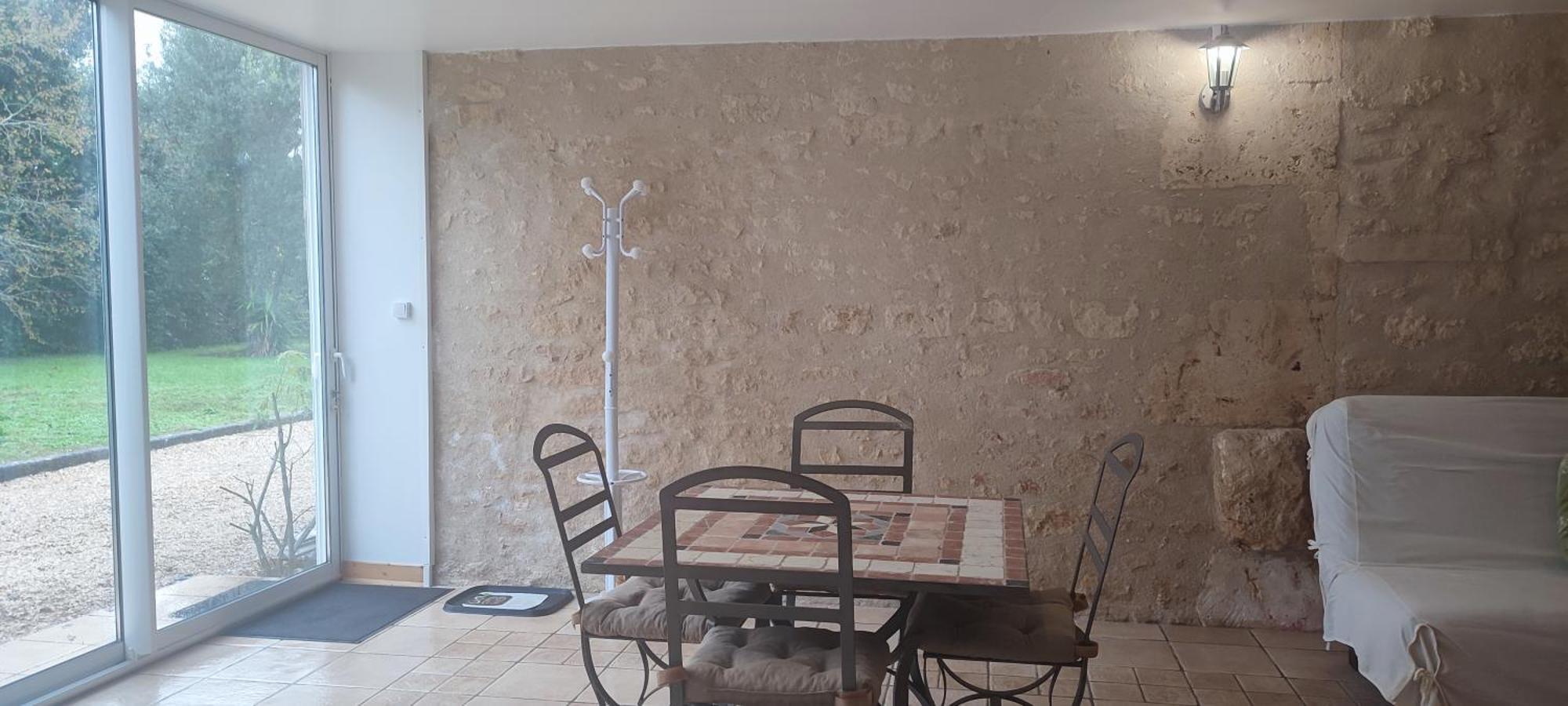 Gite Cosy, Sur Jardin, Terrasse Privee, Parking Au Calme En Rdc Gemozac Exterior photo