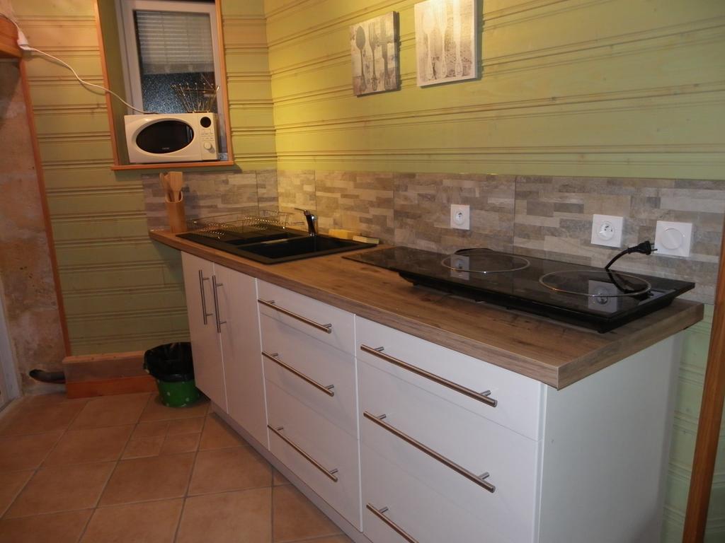 Gite Cosy, Sur Jardin, Terrasse Privee, Parking Au Calme En Rdc Gemozac Exterior photo